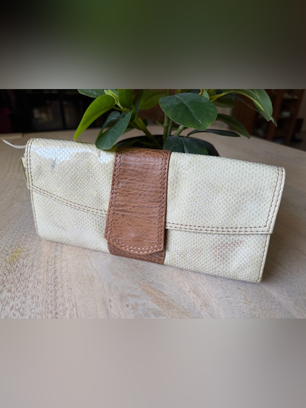 FOSSIL Leather flap Clutch Cream and Tan Never Used, some marks